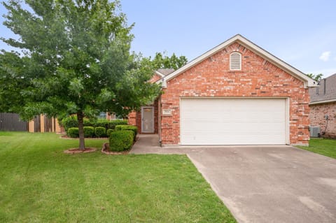 Property building, Garden, Garden view