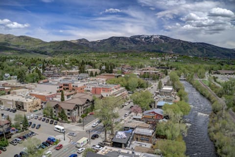 Walkable to Everything in Downtown Steamboat, Across Street from Yampa River, On Free Bus Route House in Steamboat Springs