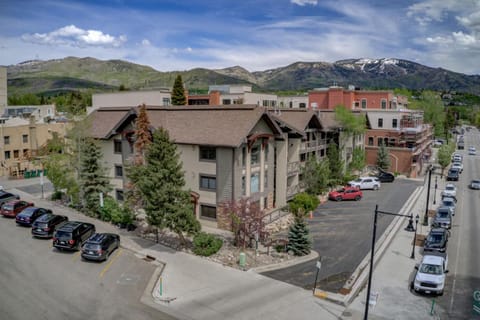 Walkable to Everything in Downtown Steamboat, Across Street from Yampa River, On Free Bus Route House in Steamboat Springs