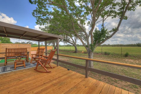 Sage: Peaceful Hill Country Retreat with Hot-Tub! House in Fredericksburg