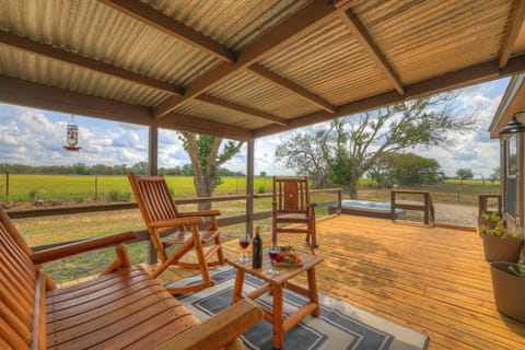 Sage: Peaceful Hill Country Retreat with Hot-Tub! House in Fredericksburg