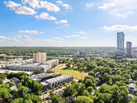 Holly House Apartment in Austin