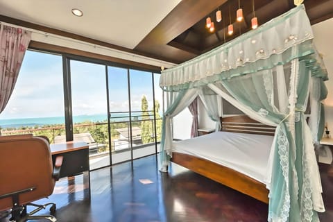 Bed, Natural landscape, View (from property/room), Balcony/Terrace, Living room, Photo of the whole room, Seating area, Bedroom, Sea view, hair dresser