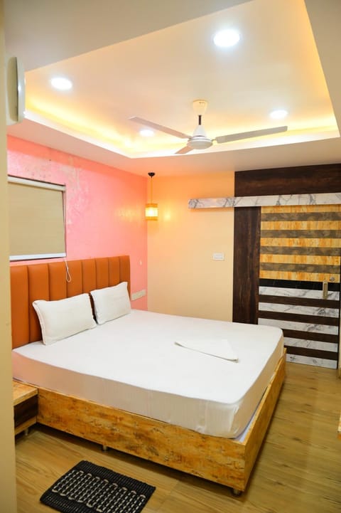 Mor Hotel Santosh Inn- Near Temple-Lift & Wifi Facilities-Best Selling & Best Choice of Travellers Hotel in Puri