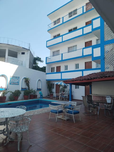 Property building, Pool view