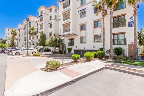 Property building, Facade/entrance, Day, Street view