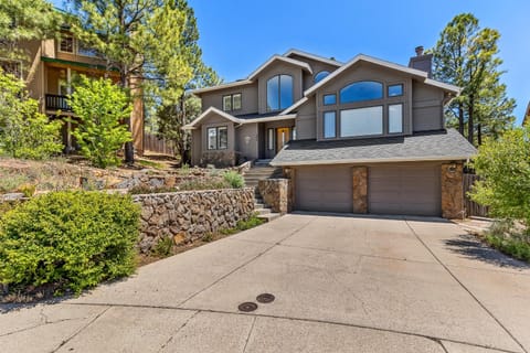 Property building, Spring, Day, Garden view