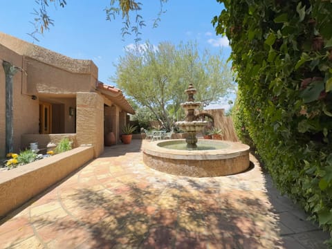 Via De Los Libros Scottsdale Haus in McCormick Ranch