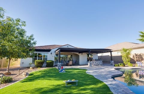 Property building, Facade/entrance, Day, Garden, Pool view