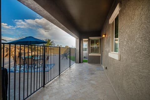 Property building, Day, Balcony/Terrace, Pool view