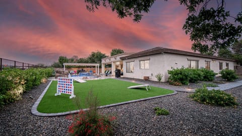 Property building, Facade/entrance, Day, Swimming pool