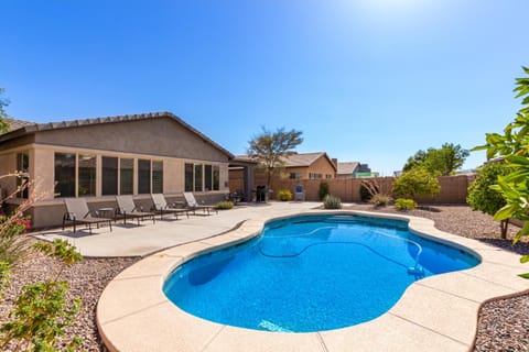 Property building, Pool view, Swimming pool, sunbed