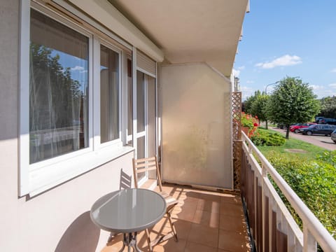 View (from property/room), Balcony/Terrace, Dining area