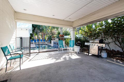 Clearwater Beach Splendor - Weekly Beach Rental House in Clearwater Beach