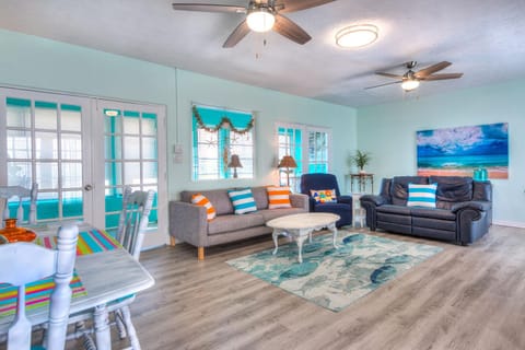 Sunny Escape - A Monthly Beach Rental House in Clearwater Beach