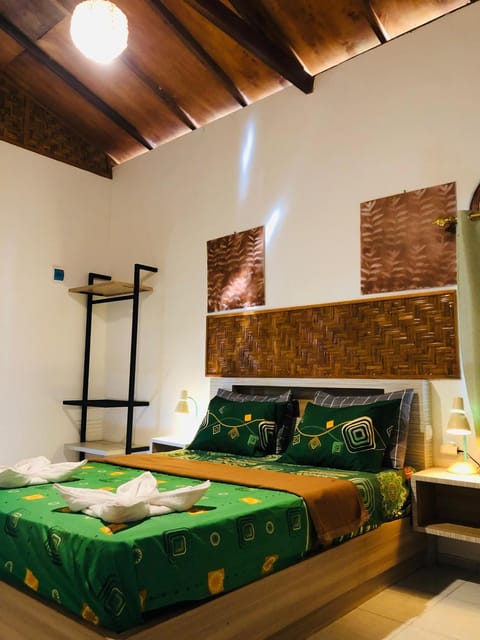 Gania Bale Tani Local Room Bed and Breakfast in Pujut