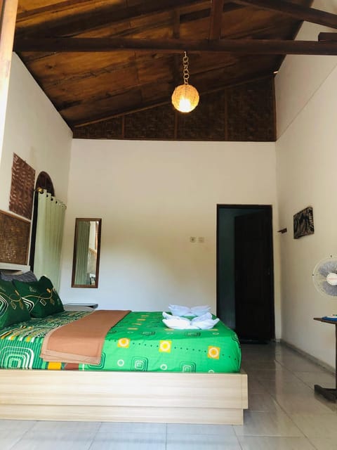 Gania Bale Tani Local Room Bed and Breakfast in Pujut