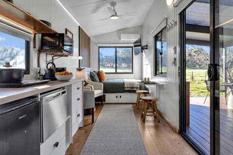 Fully Sustainable Tiny Home In McLaren Vale Apartment in McLaren Vale