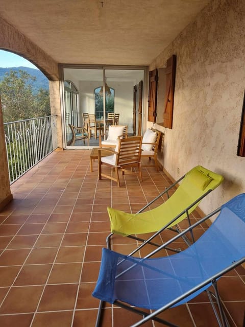 Patio, View (from property/room), Balcony/Terrace, sunbed