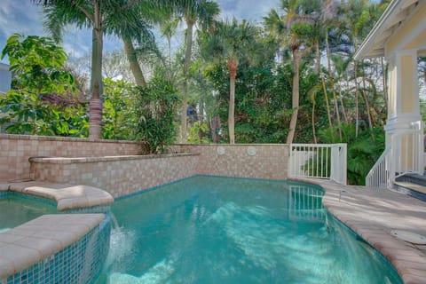 Ultimate Island Getaway - Monthly Beach Rental House in Clearwater Beach