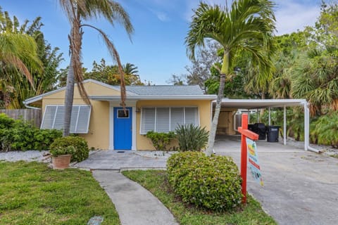 Coastal Breeze - Beach Pool Home! House in Clearwater Beach