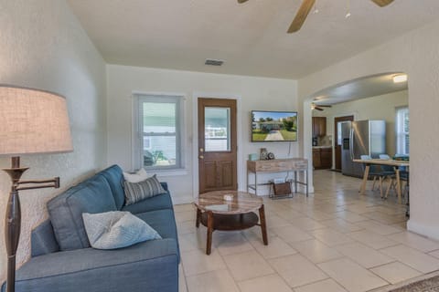 Beach Bungalow - Monthly Beach Rental House in Clearwater Beach