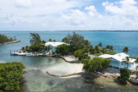 Middle Cay Estate estate Apartment in North Eleuthera