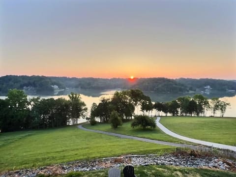 Lake Mansion On The Hill wPanoramic Views & Dock House in Lynchburg