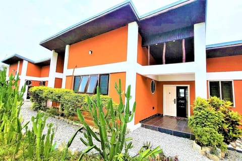 Super House with Panoramic Views and Housekeeper Villa in Central Region, Ghana