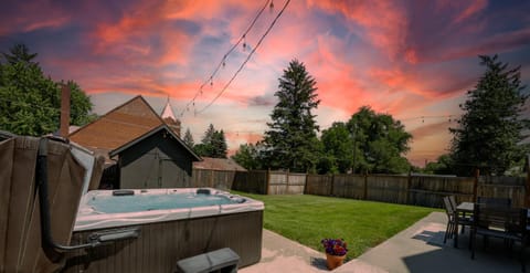 South Perry Dist Fenced Yard & Hot tub House in Spokane