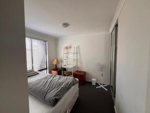 Roon in Bedford Vacation rental in Perth