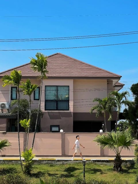 Property building, Garden view