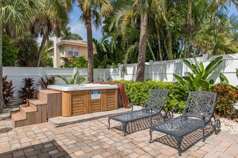 Coconut Breeze III - Monthly Beach Rental House in Clearwater Beach