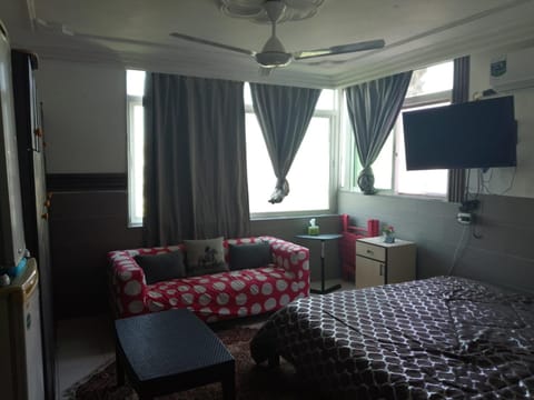 شقة فاخره للايجار بسعر مغري Apartment in North District