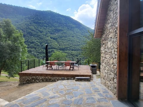 Balcony/Terrace, Mountain view