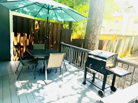 Cozy home with BBQ -5 min Braves Apartment in Smyrna