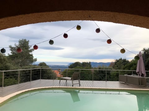 Balcony/Terrace, Pool view, Sea view, Swimming pool