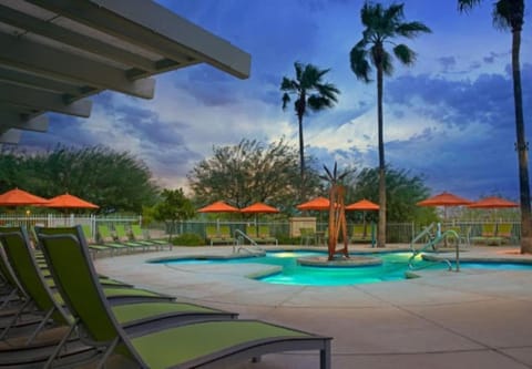 Pool view, Swimming pool, sunbed