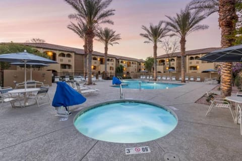 Enjoy resort setting with multiple pools including adult pool in 2BD condo House in Scottsdale