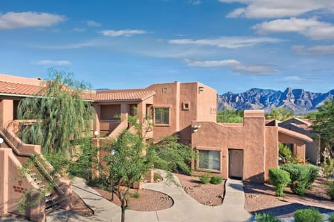 Spend time with Family in 2BD resort condo with resort water playground House in Oro Valley