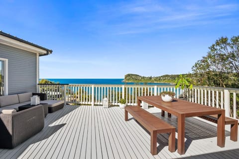 Aqua Whale Beach by TCC House in Pittwater Council