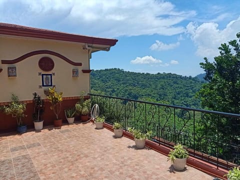 Property building, Day, View (from property/room), Balcony/Terrace, Mountain view, Parking