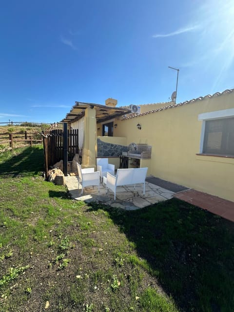 Shower, BBQ facilities, Garden, Garden, Garden view