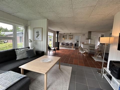 Holiday Home Pietari - 600m from the sea by Interhome House in Oksbøl