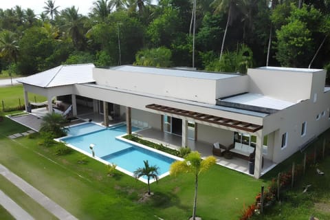 Property building, Garden view, Pool view, Swimming pool, sunbed