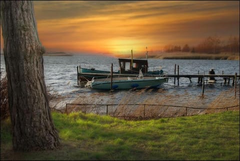 Natural landscape, Lake view, Sea view, Sunrise