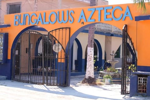 Bungalows Azteca Hotel in San Patricio