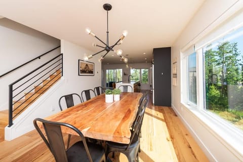 Skyview House in Fraser