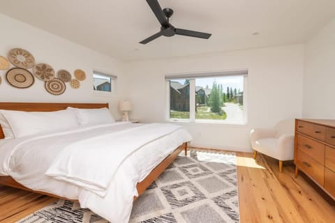 Skyview House in Fraser