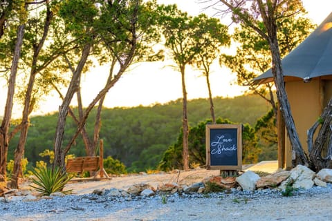 Love Shack at Mystic Hills Ranch House in Canyon Lake